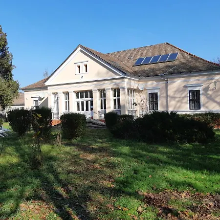 Paloc Panzio فندق مبيت وإفطار